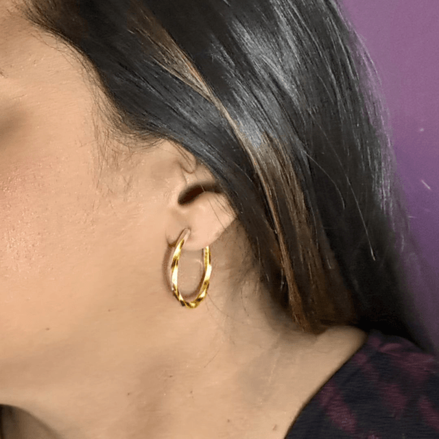 Gold Twisted Hoops (Medium) 