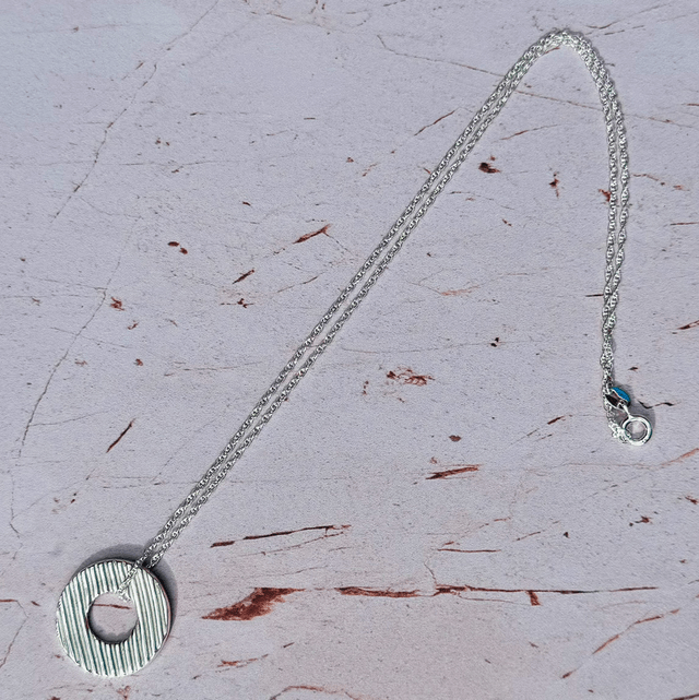 Striped Halo Necklace 