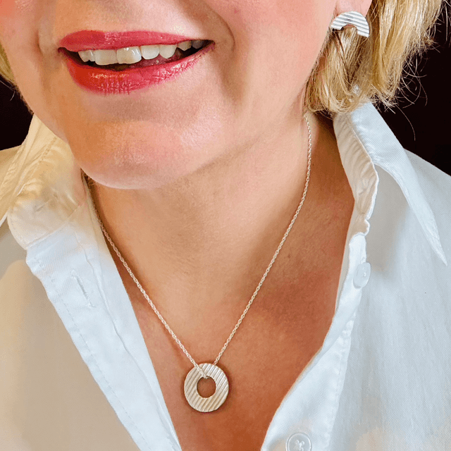 Striped Halo Necklace 