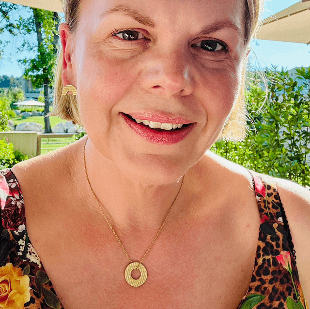 Gold Striped Halo Necklace