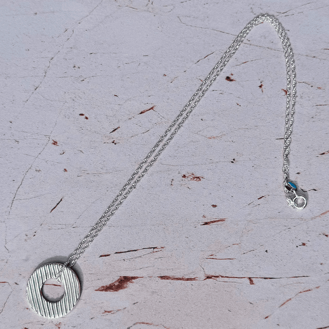 Striped Halo Necklace 